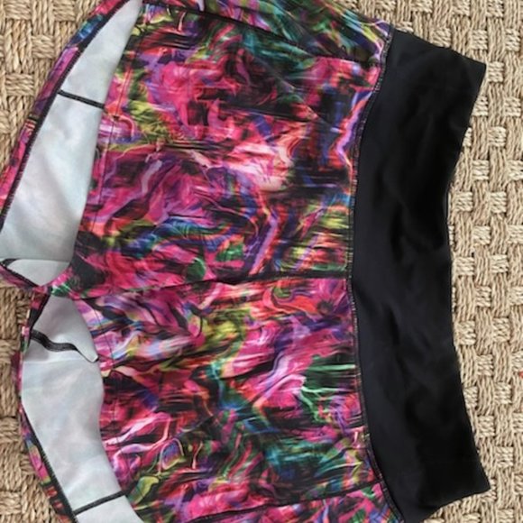 multi color size 4 Lululemon shorts 4 inch - Picture 1 of 3
